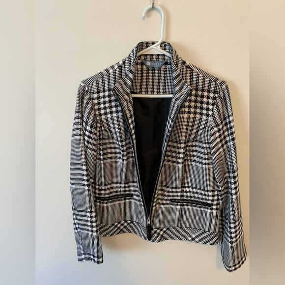 💜 2 for $30 / Black & White Plaid Jacket - Picture 1 of 5